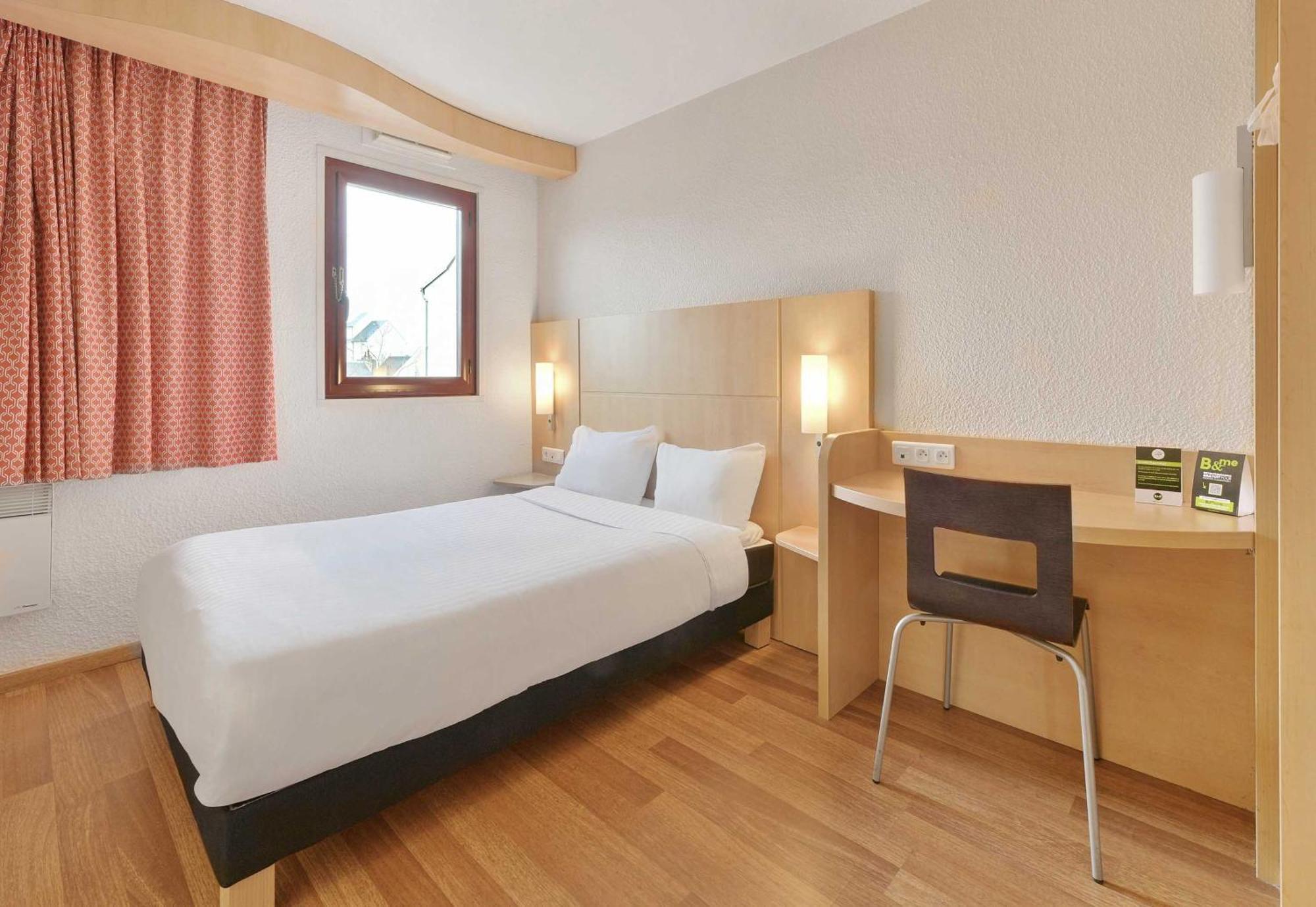 B&B Hotel Le Mans Centre Cathedrale Bagian luar foto