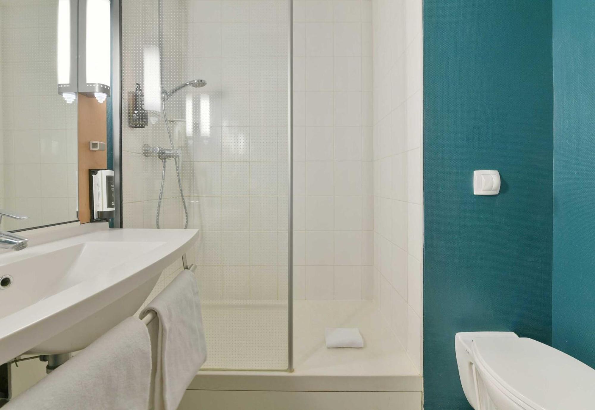 B&B Hotel Le Mans Centre Cathedrale Bagian luar foto